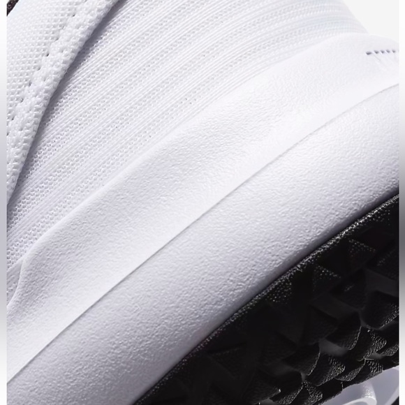 New in box Nike Flex Control 4  Men’s workout shoes, rubber shoes white size 9.5 - Picture 9 of 12